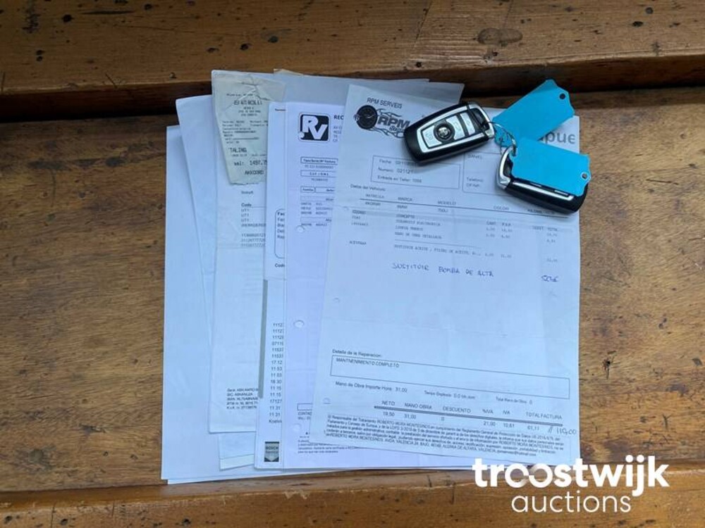 BMW 750 IL Active Hybrid 7er 465PS 2012