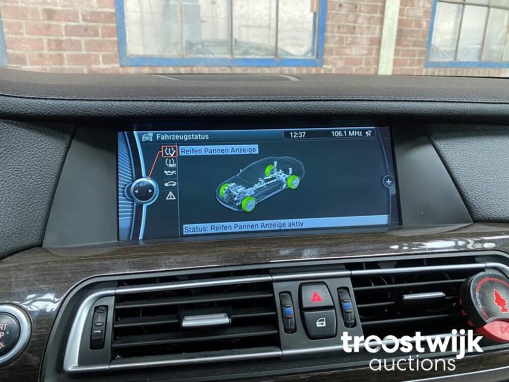 BMW 750 IL Active Hybrid 7er 465PS 2012