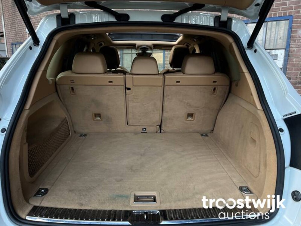 Porsche  Cayenne 3.6 V6 300 PS PDK 2012 