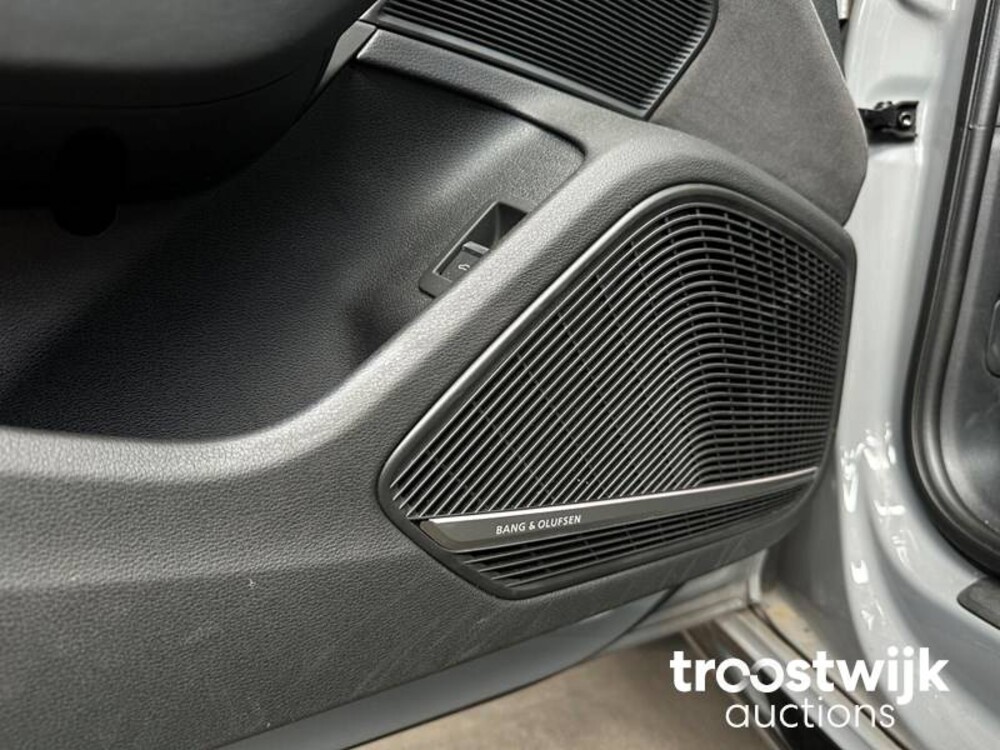 Audi RS4 Avant 2.9 TFSI V6 Quattro NEU-MODELL 450PS 2018, NL-Nummernschild