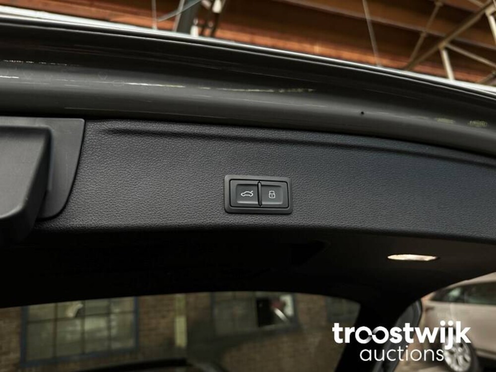 Audi RS4 Avant 2.9 TFSI V6 Quattro NEU-MODELL 450PS 2018, NL-Nummernschild