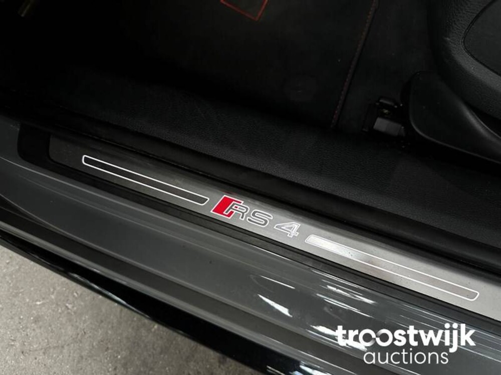 Audi RS4 Avant 2.9 TFSI V6 Quattro NEU-MODELL 450PS 2018, NL-Nummernschild