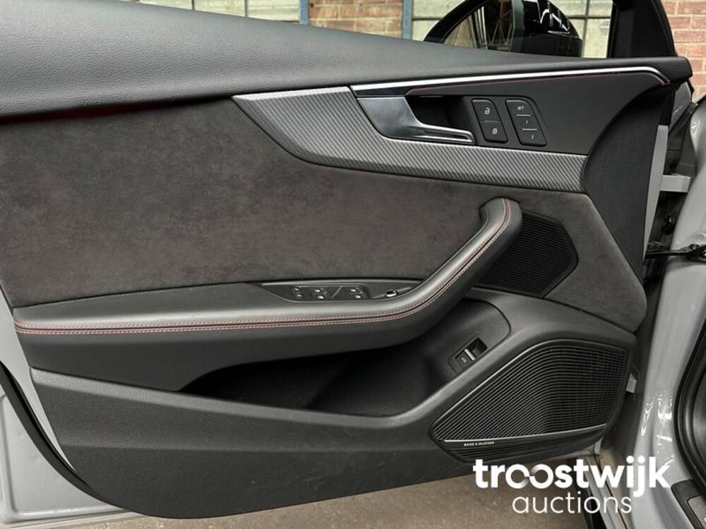 Audi RS4 Avant 2.9 TFSI V6 Quattro NEU-MODELL 450PS 2018, NL-Nummernschild