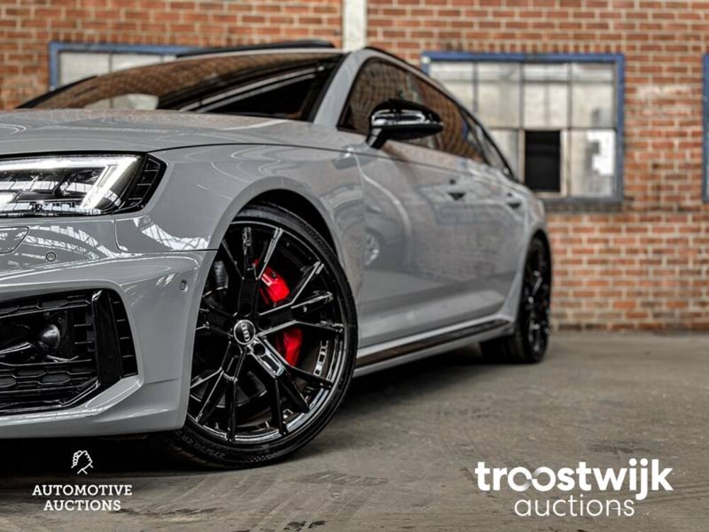 Audi RS4 Avant 2.9 TFSI V6 Quattro NEU-MODELL 450PS 2018, NL-Nummernschild