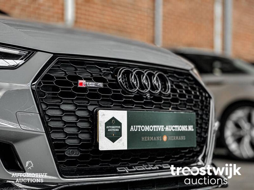 Audi RS4 Avant 2.9 TFSI V6 Quattro NEU-MODELL 450PS 2018, NL-Nummernschild