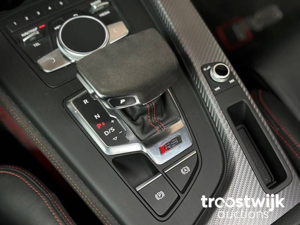 Audi RS4 Avant 2.9 TFSI V6 Quattro NEU-MODELL 450PS 2018, NL-Nummernschild