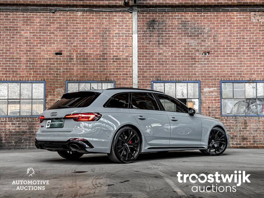 Audi RS4 Avant 2.9 TFSI V6 Quattro NEU-MODELL 450PS 2018, NL-Nummernschild