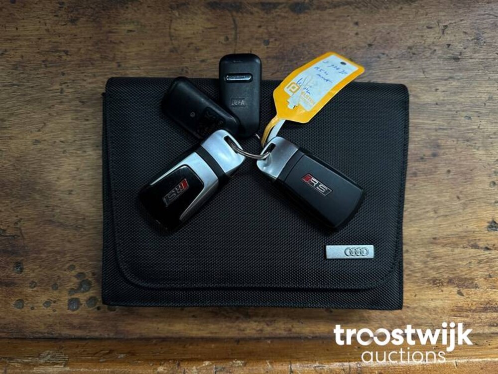 Audi RS4 Avant 2.9 TFSI V6 Quattro NEU-MODELL 450PS 2018, NL-Nummernschild