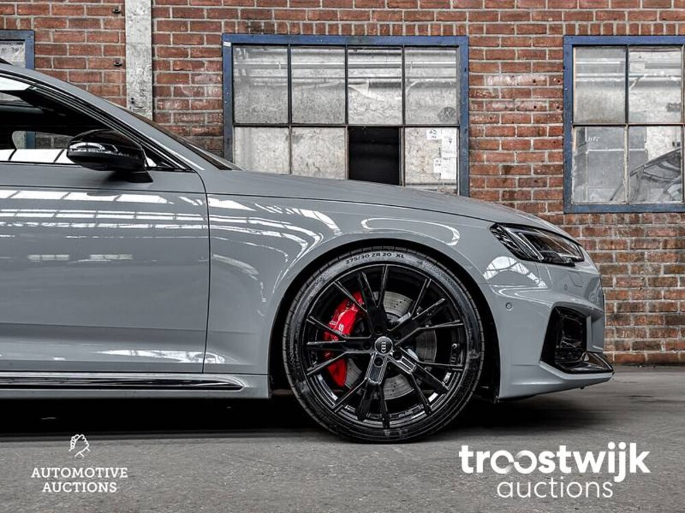 Audi RS4 Avant 2.9 TFSI V6 Quattro NEU-MODELL 450PS 2018, NL-Nummernschild