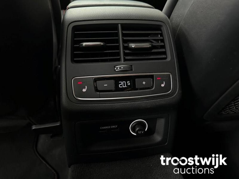 Audi RS4 Avant 2.9 TFSI V6 Quattro NEU-MODELL 450PS 2018, NL-Nummernschild