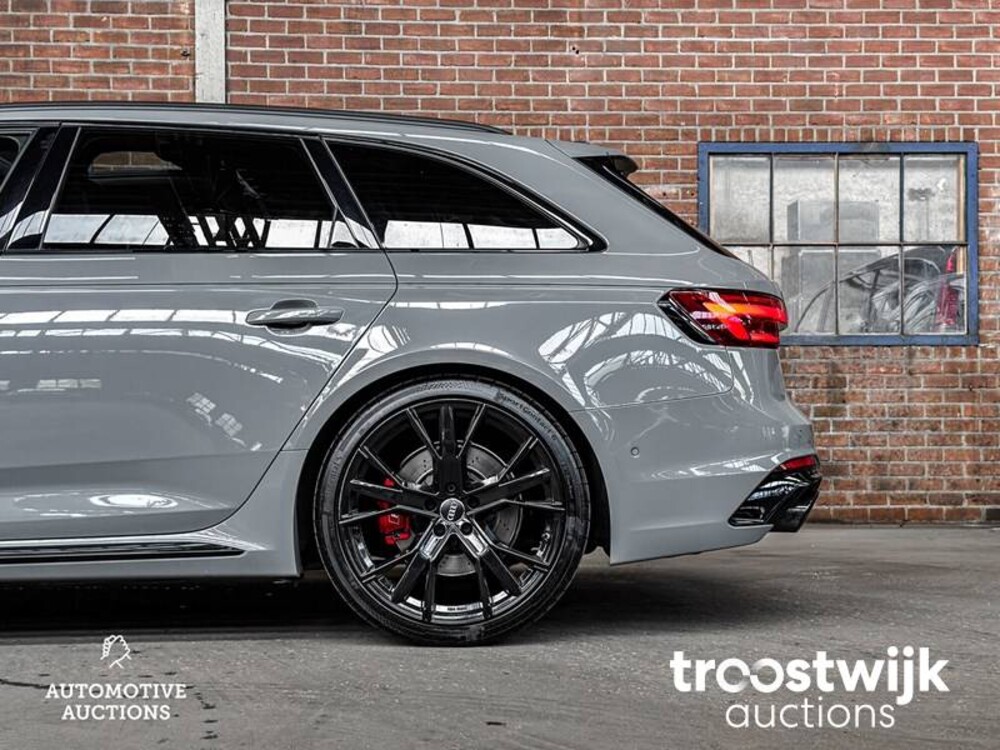 Audi RS4 Avant 2.9 TFSI V6 Quattro NEU-MODELL 450PS 2018, NL-Nummernschild
