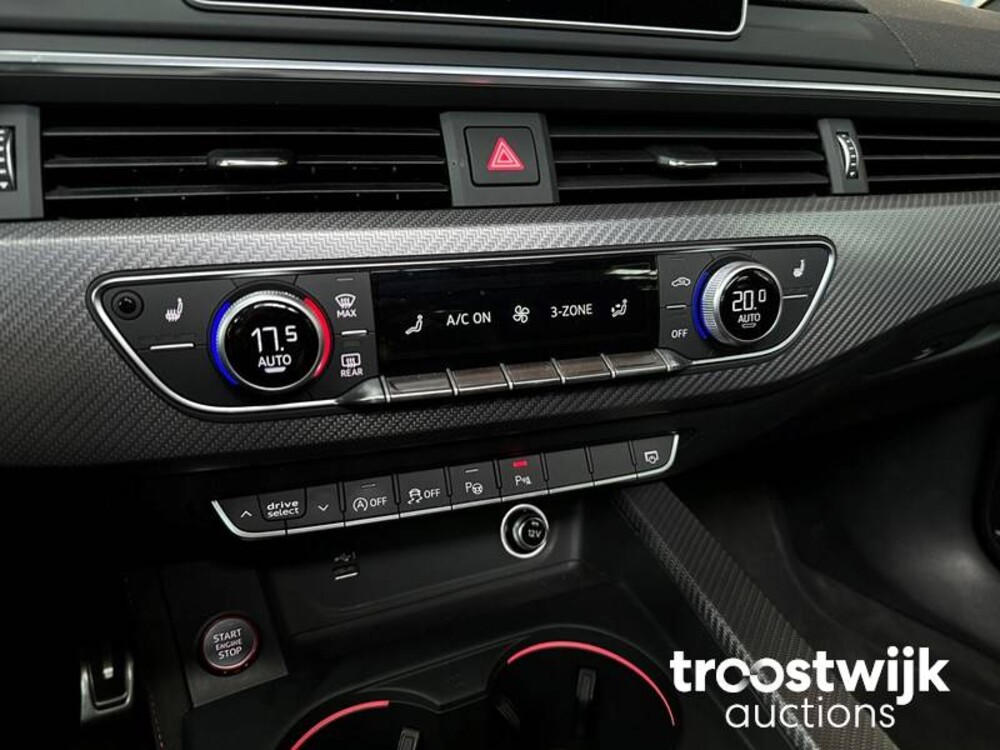 Audi RS4 Avant 2.9 TFSI V6 Quattro NEU-MODELL 450PS 2018, NL-Nummernschild