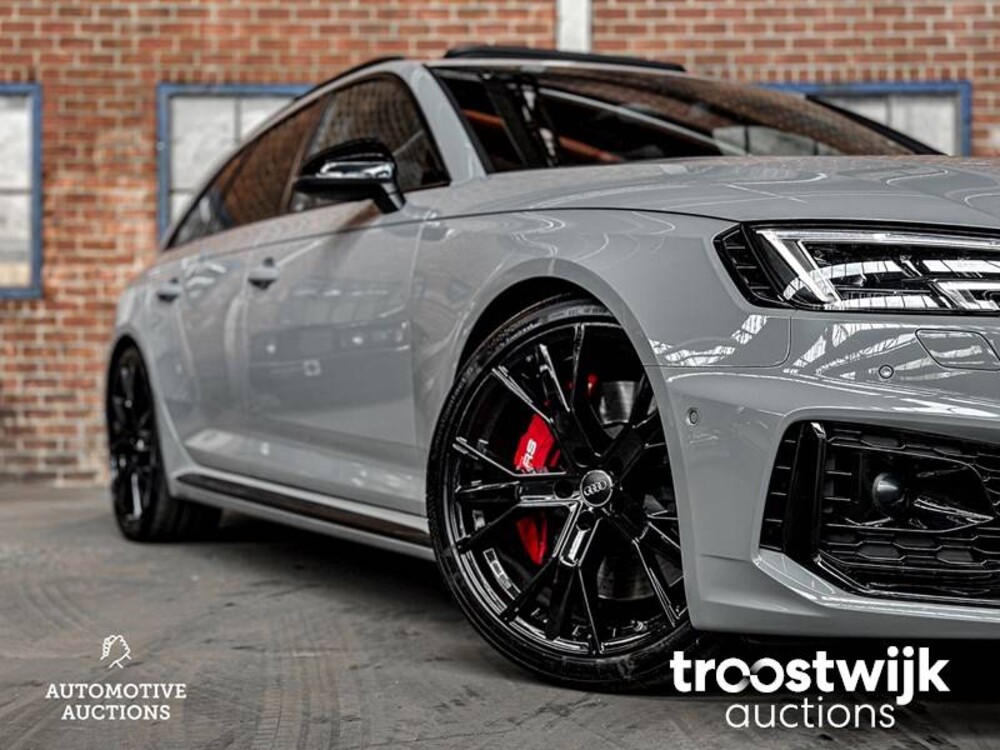 Audi RS4 Avant 2.9 TFSI V6 Quattro NEU-MODELL 450PS 2018, NL-Nummernschild