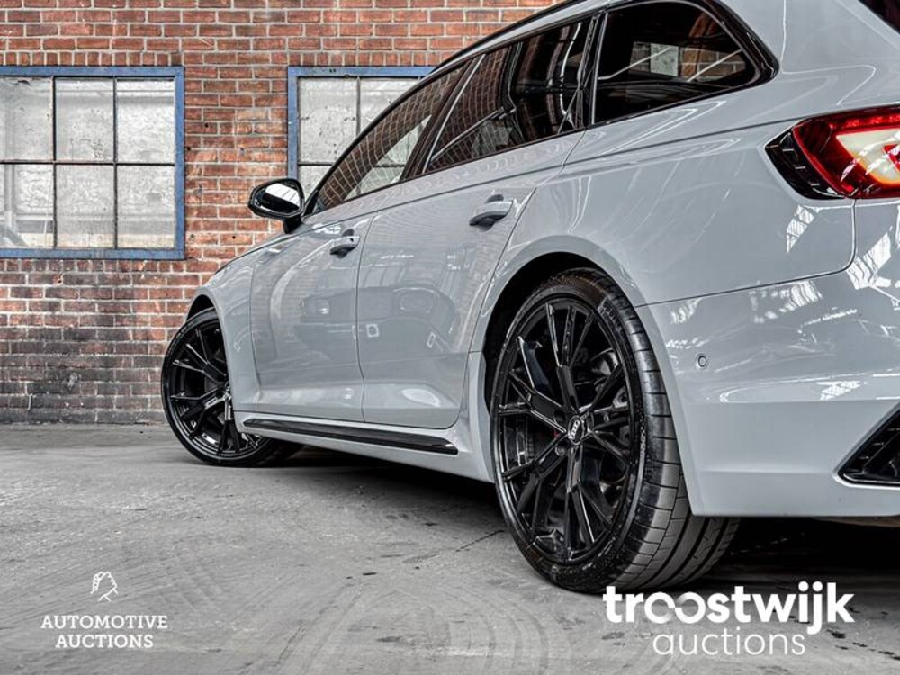 Audi RS4 Avant 2.9 TFSI V6 Quattro NEU-MODELL 450PS 2018, NL-Nummernschild