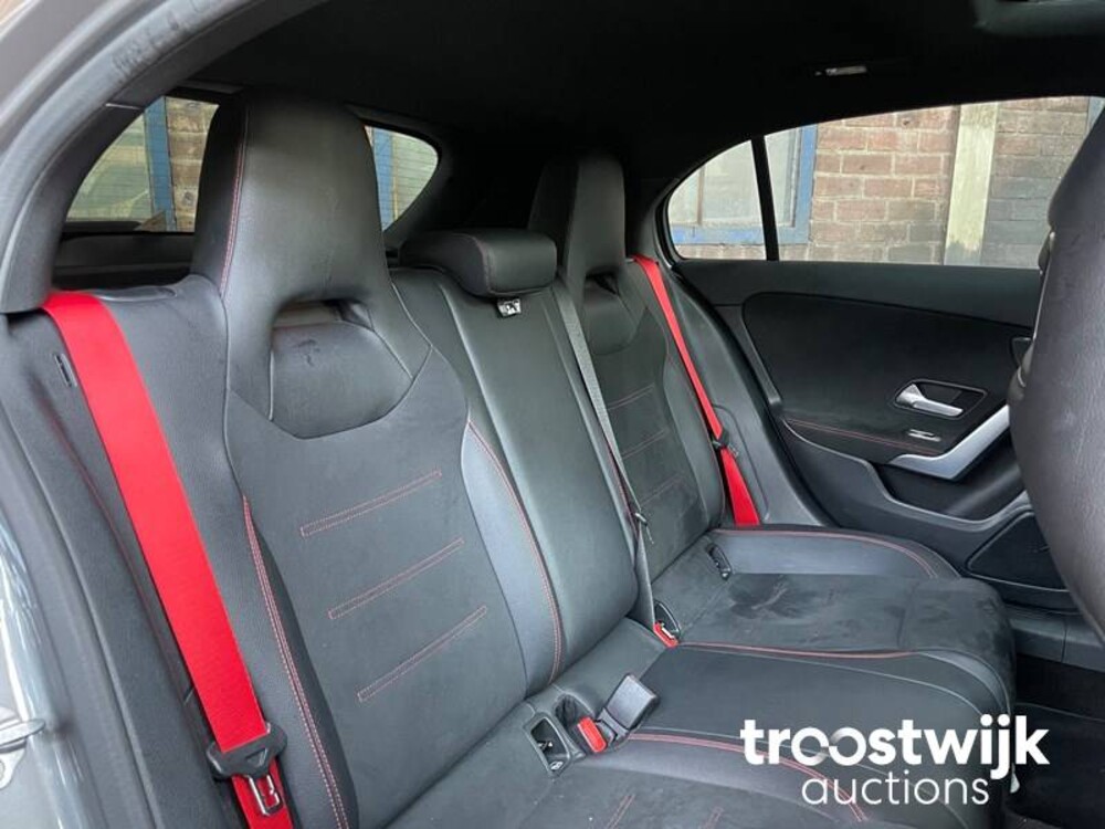 Mercedes-Benz A35 AMG 4Matic Premium Plus 306 PS 2019 A-Klasse, J-833-GL