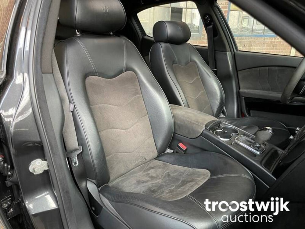 Maserati Quattroporte GTS 4.7 V8 439 PS 2011