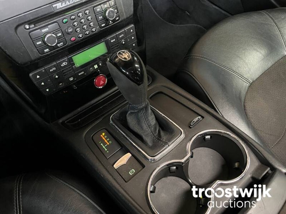 Maserati Quattroporte GTS 4.7 V8 439 PS 2011