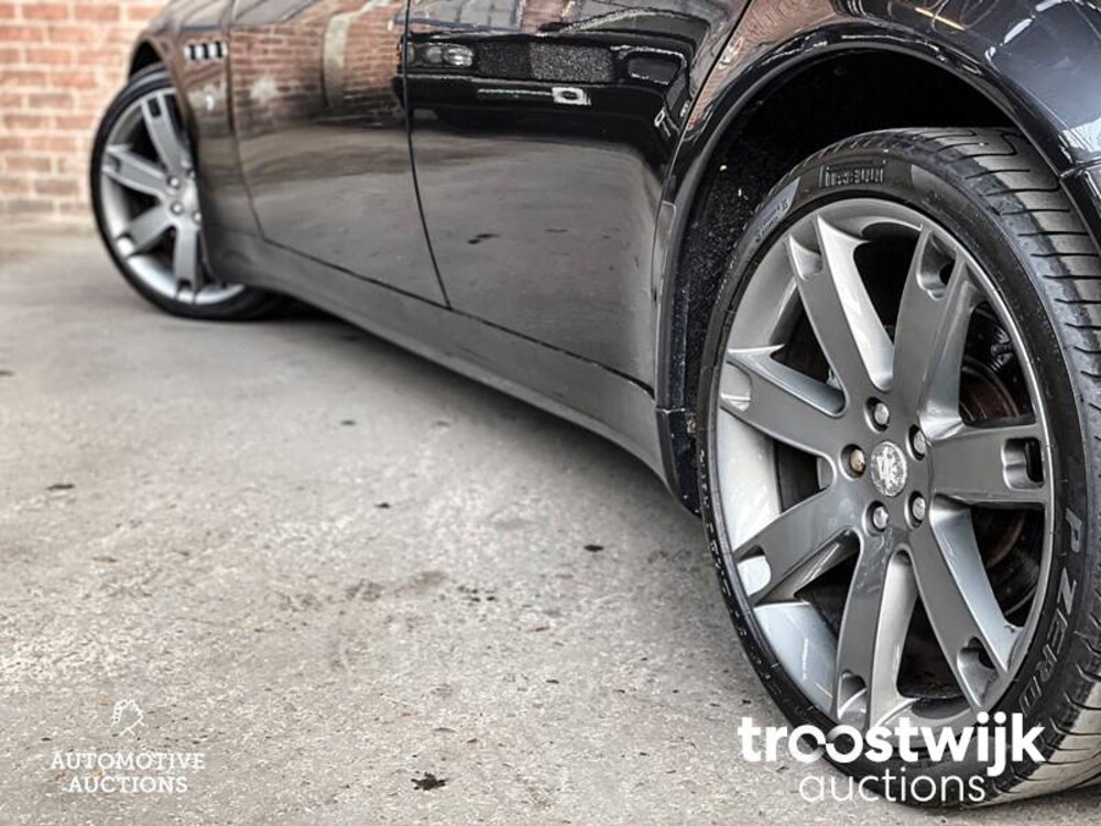 Maserati Quattroporte GTS 4.7 V8 439 PS 2011