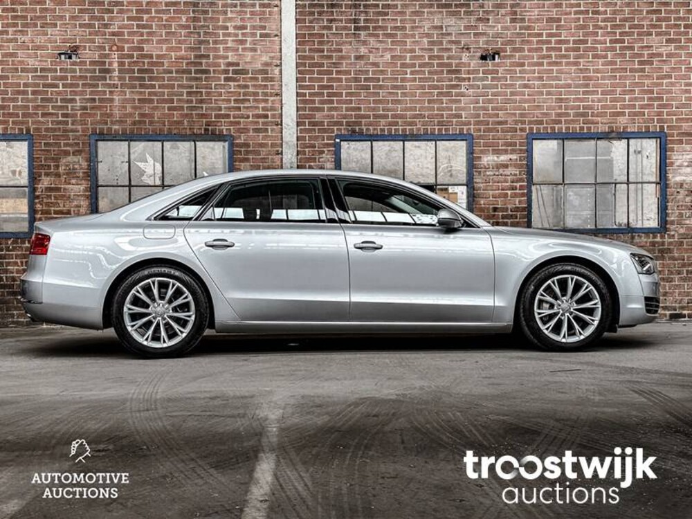 Audi A8 Lang 4.0 TFSI V8 435PS 2013