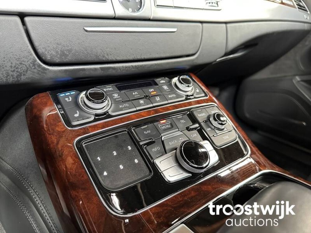 Audi A8 Lang 4.0 TFSI V8 435PS 2013