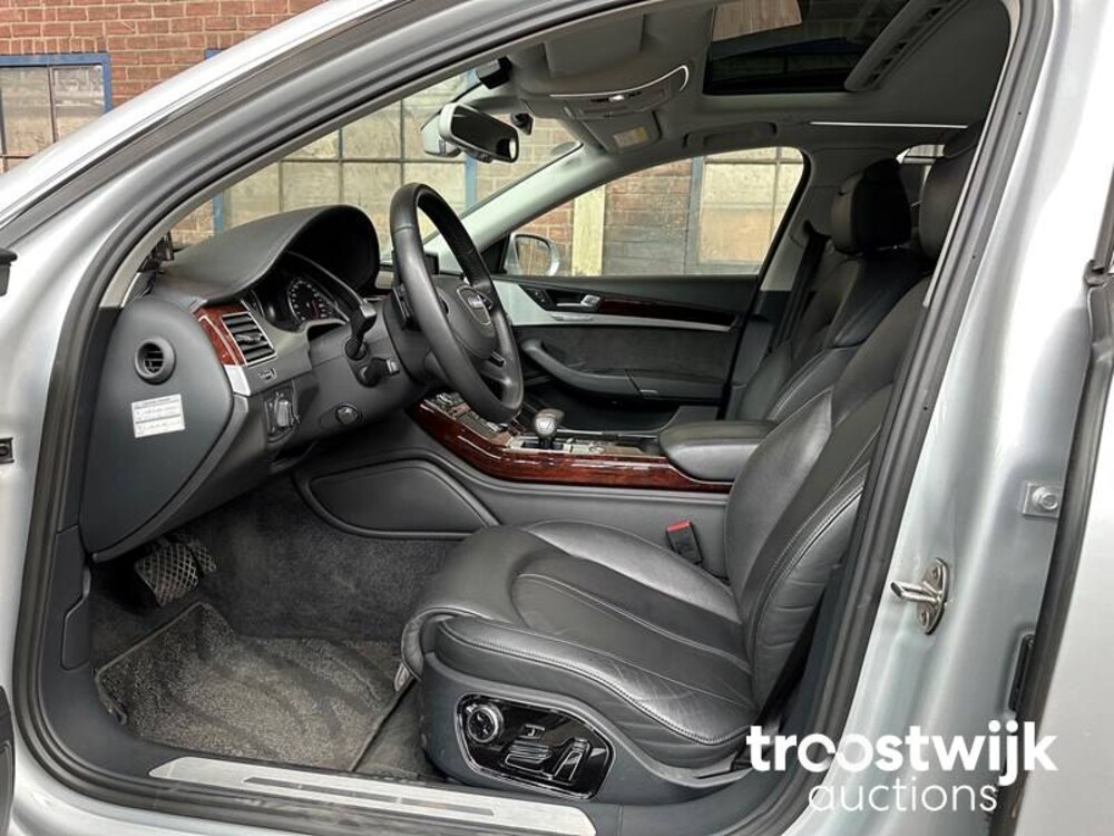 Audi A8 Lang 4.0 TFSI V8 435PS 2013