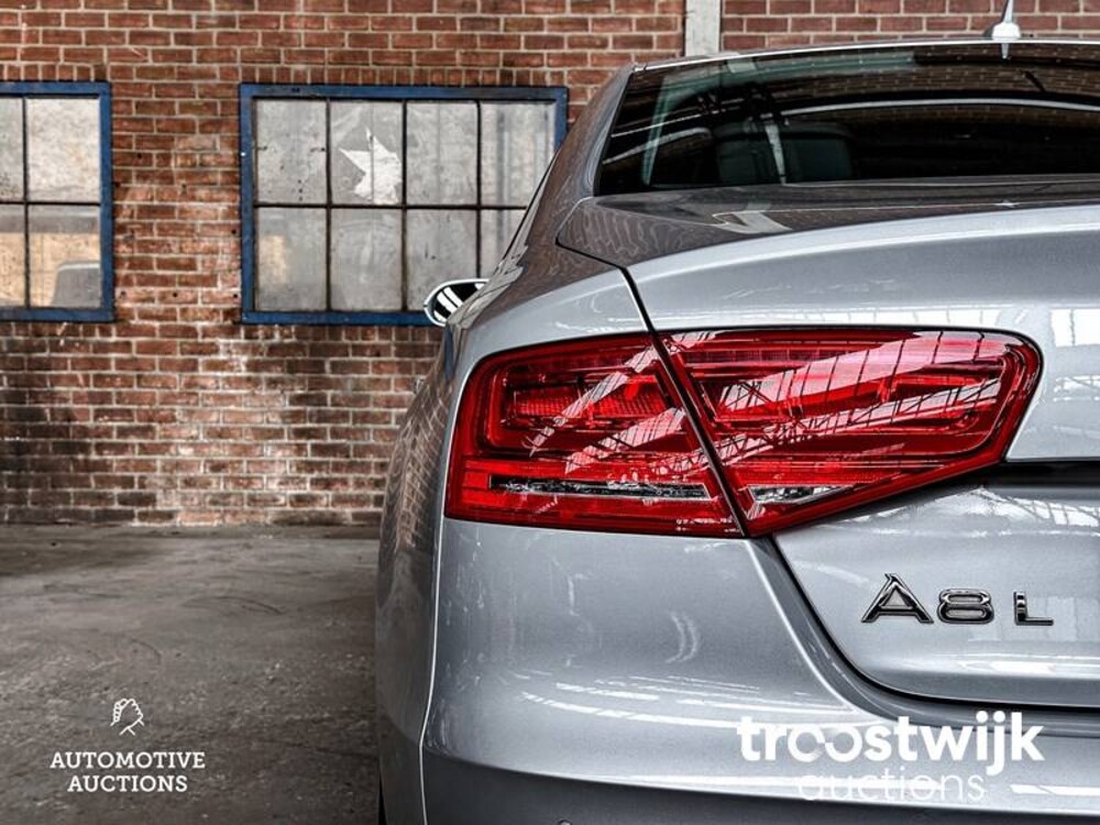 Audi A8 Lang 4.0 TFSI V8 435PS 2013