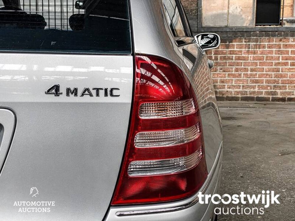 Mercedes-Benz C320 Elegance 4Matic C-klasse Combi  218 PS 2003, R-016-SV