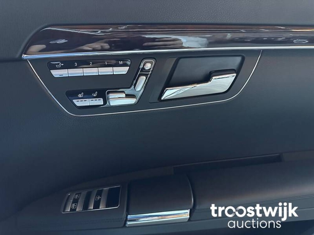 Mercedes-Benz S500L 5.5 V8 388hp 2006 -Youngtimer-