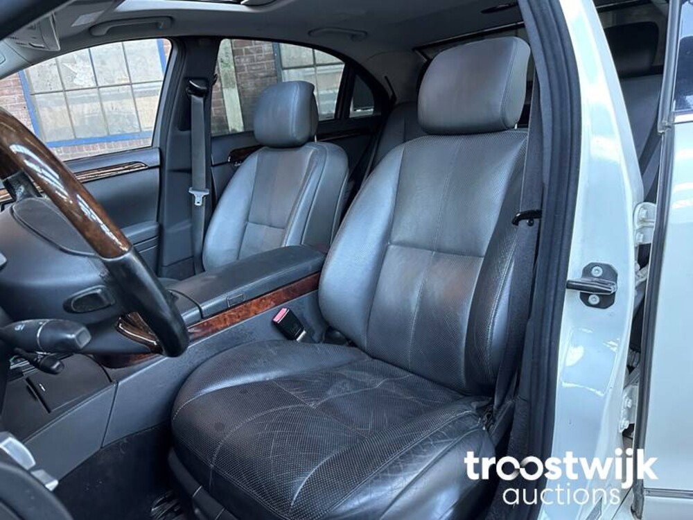 Mercedes-Benz S500L 5.5 V8 388hp 2006 -Youngtimer-