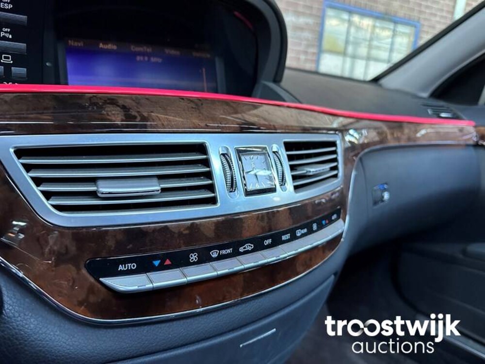 Mercedes-Benz S500L 5.5 V8 388hp 2006 -Youngtimer-
