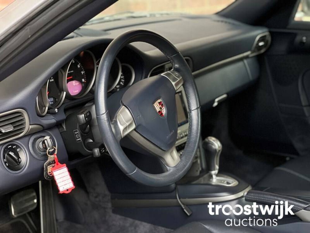 Porsche 911 996 Carrera 3.4 300hp 2000 -Youngtimer-