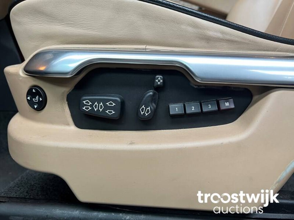 Land Rover Range Rover Vogue 4.4 V8 286PS 2005 -Orig. NL-, 37-RB-NX -Youngtimer-