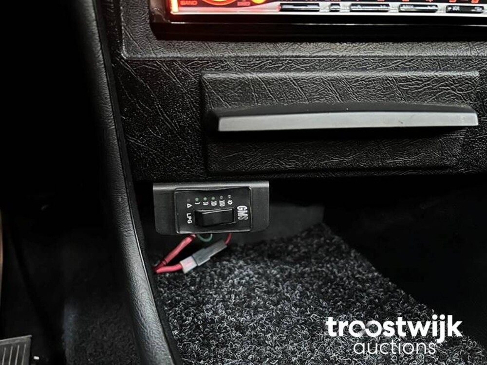 BMW 318 E21  98 PS 1977, 80-YA-62