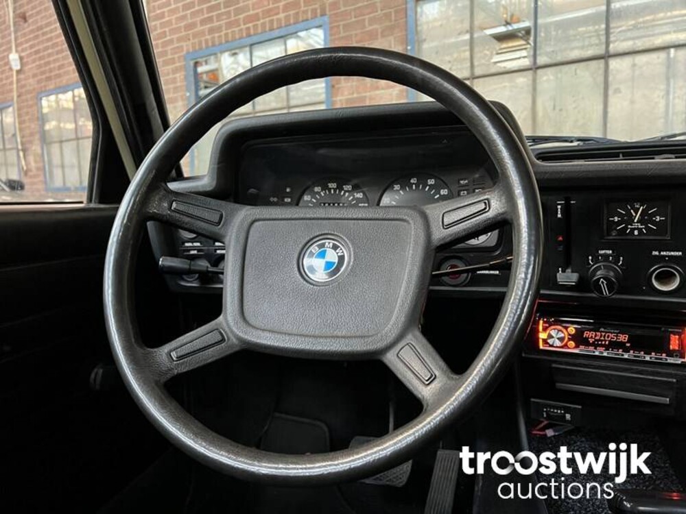 BMW 318 E21  98 PS 1977, 80-YA-62
