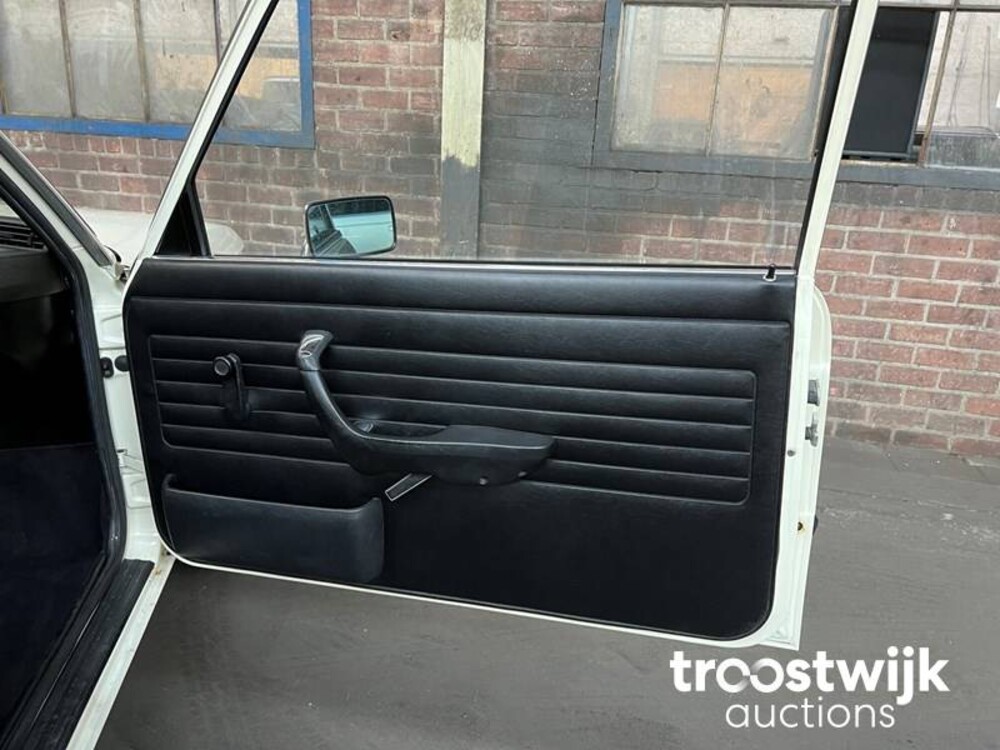 BMW 318 E21  98 PS 1977, 80-YA-62