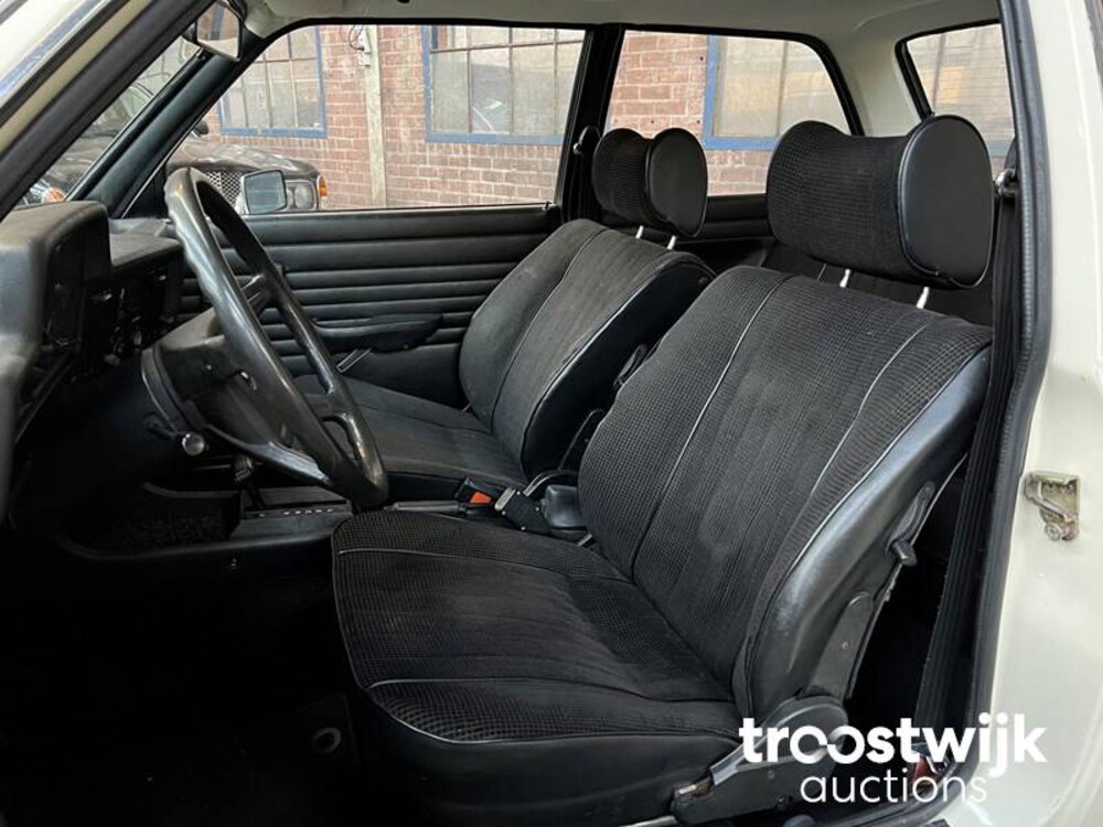 BMW 318 E21  98 PS 1977, 80-YA-62