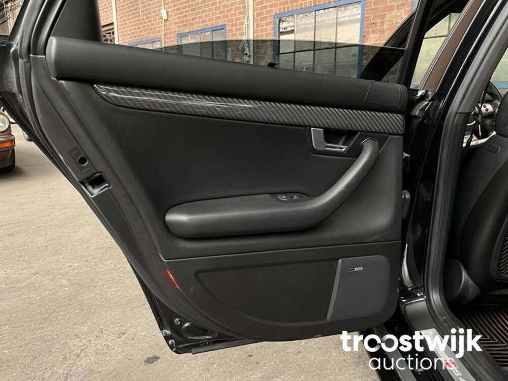 Audi RS4 4.2 V8 Quattro Sedan 420PS 2008 -Youngtimer-