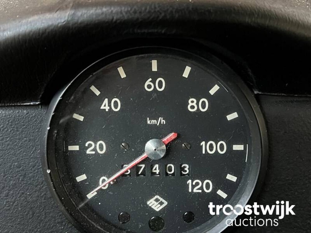 Trabant 601 S Limousine 1976, 75-YD-72