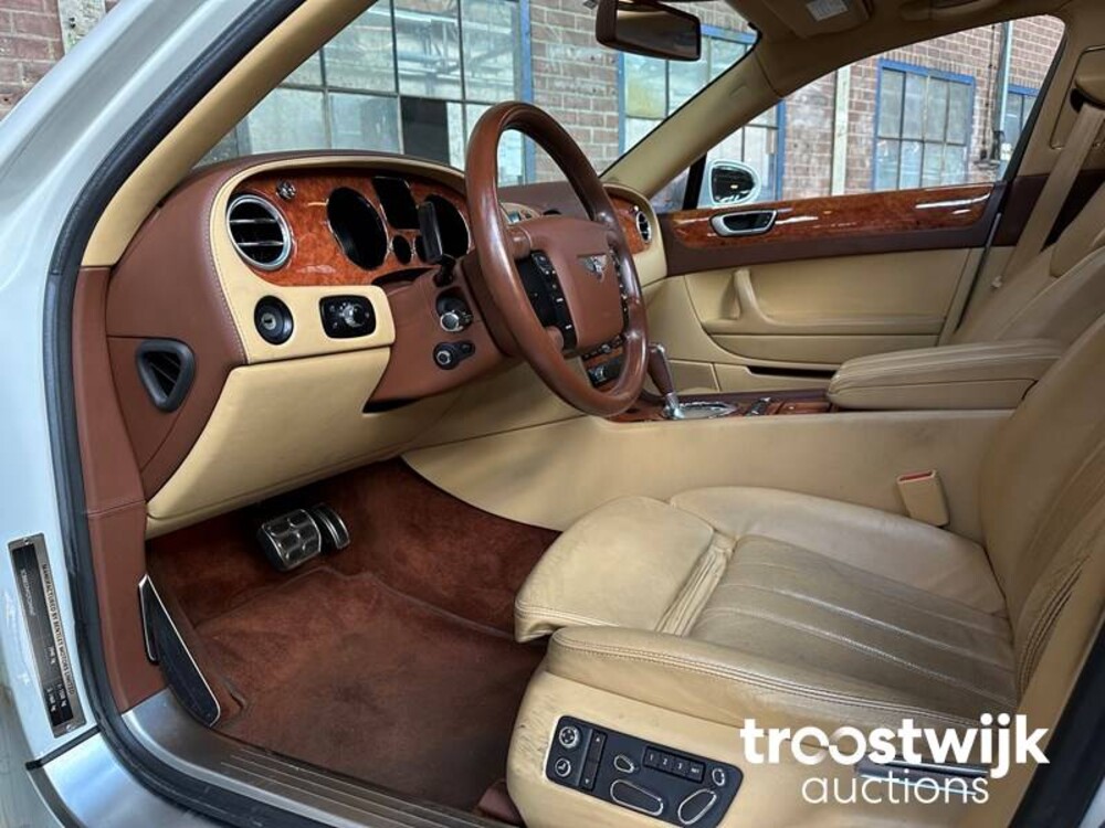 Bentley Continental Flying Spur 6.0 W12 560PS 2007 -Youngtimer