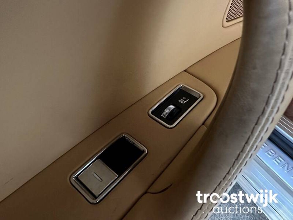 Bentley Continental Flying Spur 6.0 W12 560PS 2007 -Youngtimer