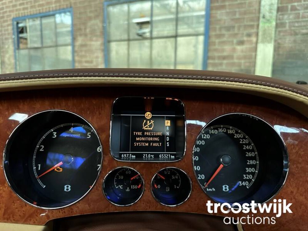 Bentley Continental Flying Spur 6.0 W12 560PS 2007 -Youngtimer