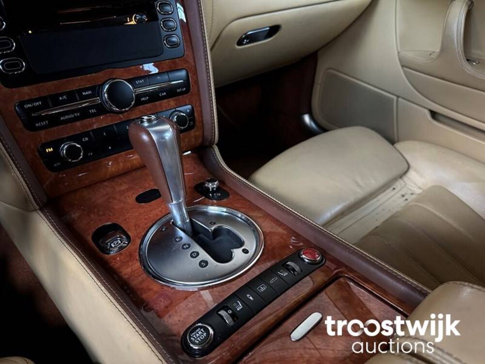 Bentley Continental Flying Spur 6.0 W12 560PS 2007 -Youngtimer
