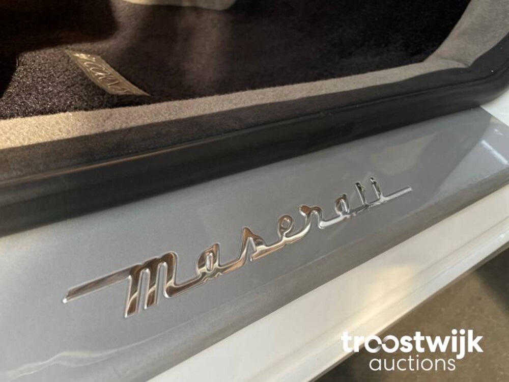 Maserati Quattroporte 4.2 V8  400pk 2007 -Youngtimer- ZF