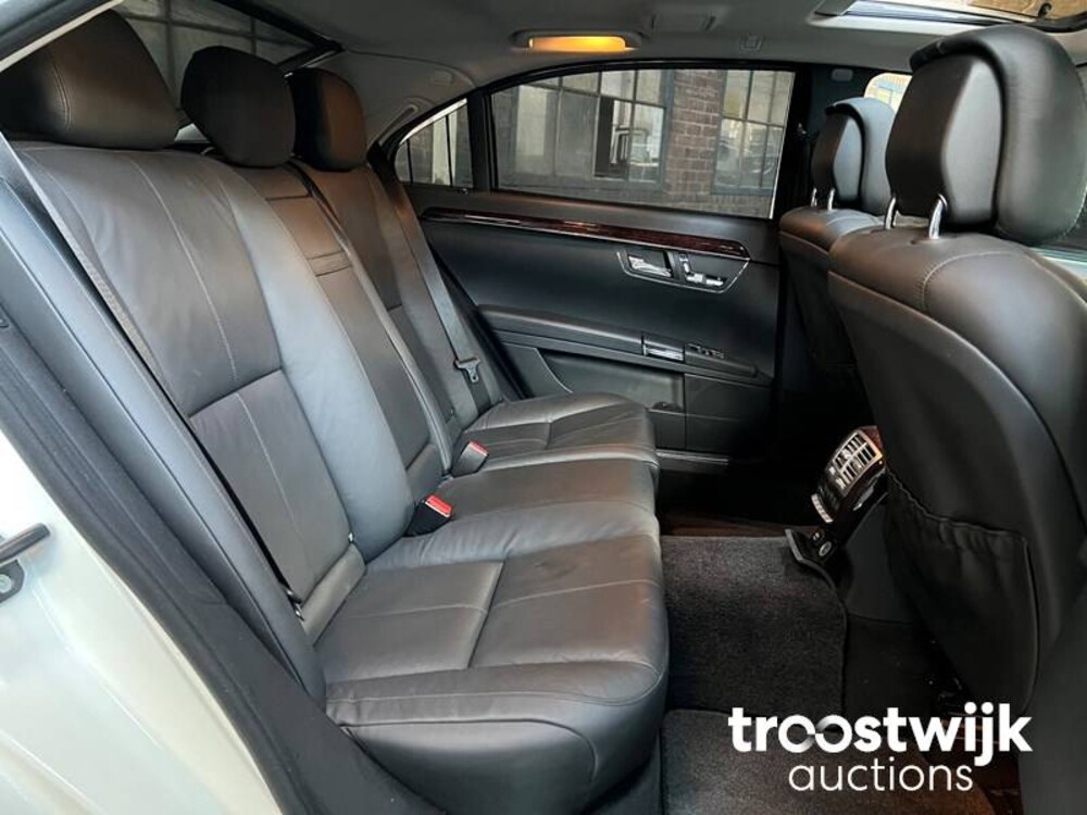 Mercedes-Benz S500 Lang 5.5 V8 388hp 2006 -Youngtimer-