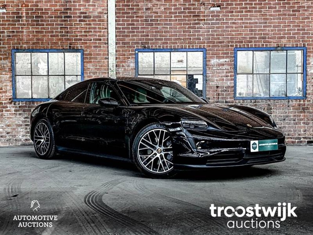 Porsche Taycan PERFORMANCE 84kWh Sport Chrono 381hp 2021 Manufacturer's warranty -Orig. NL-, L-982-RT