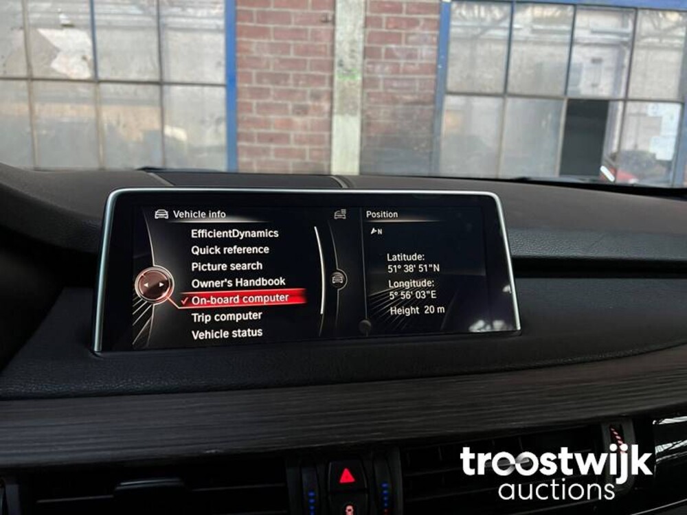 BMW X5 xDrive50i 7-Persoons 449PS 2014