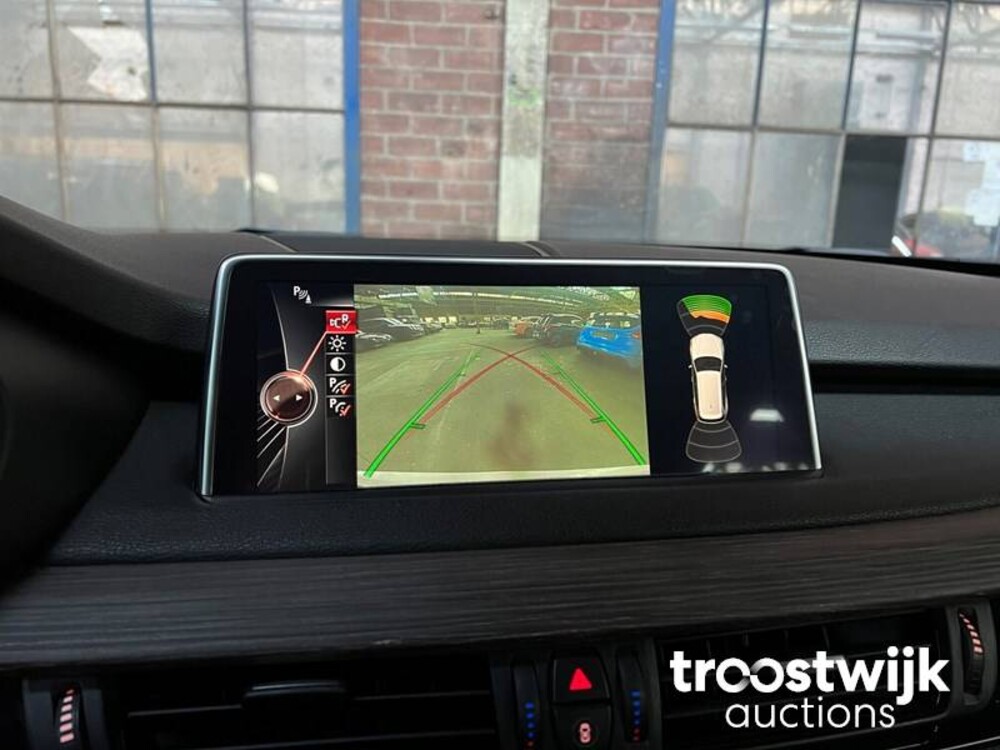 BMW X5 xDrive50i 7-Persoons 449PS 2014