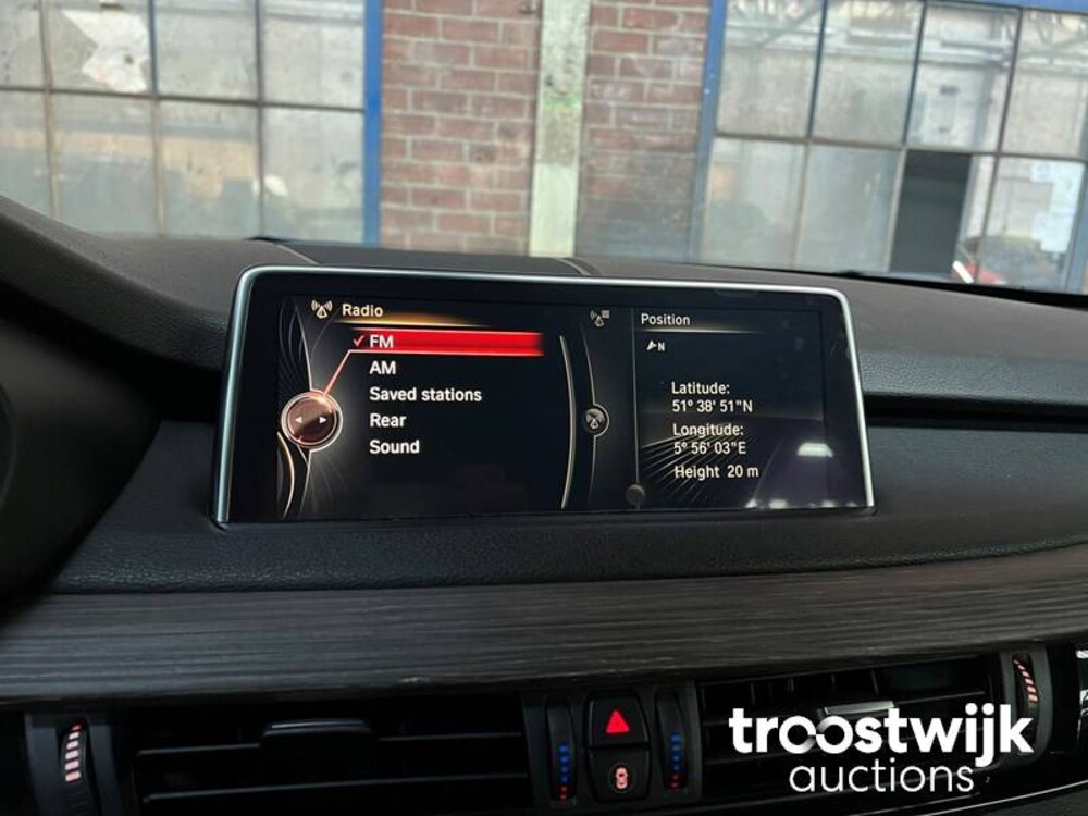 BMW X5 xDrive50i 7-Persoons 449PS 2014