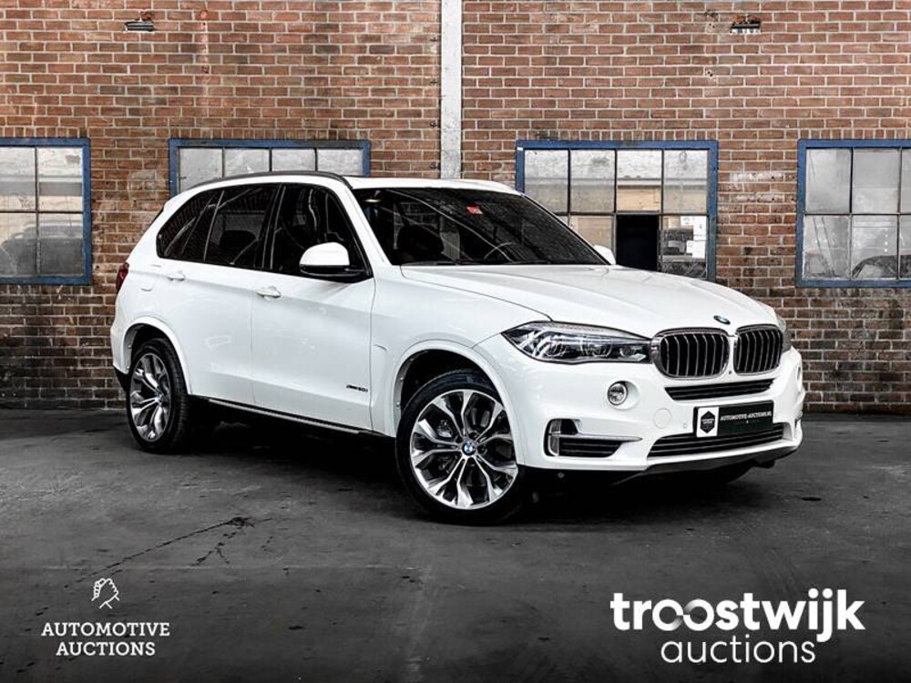 BMW X5 xDrive50i 7-Persoons 449PS 2014