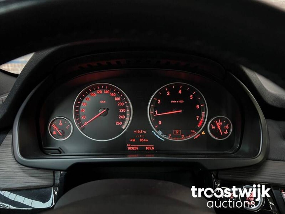 BMW X5 xDrive50i 7-Persoons 449PS 2014